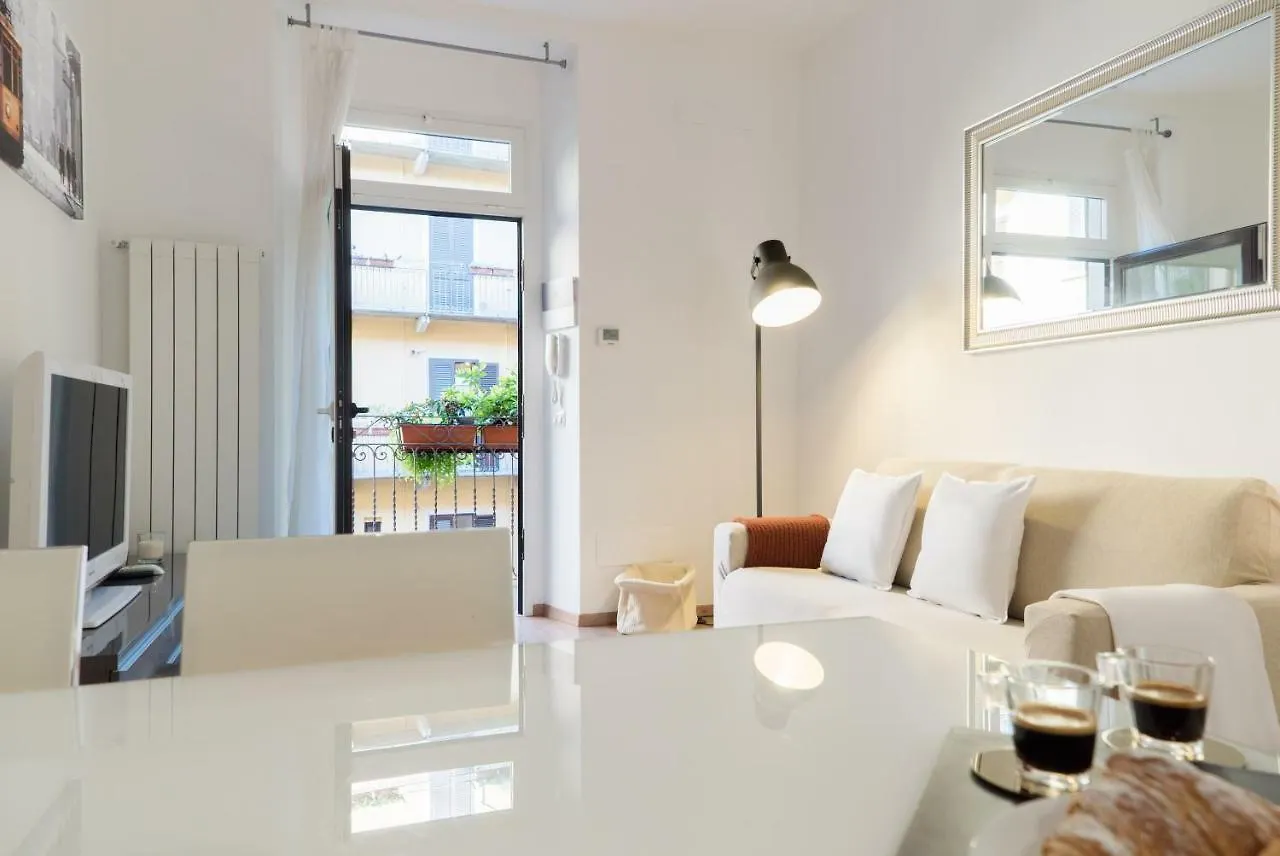 Charming Sempione Apartment ميلان إيطاليا