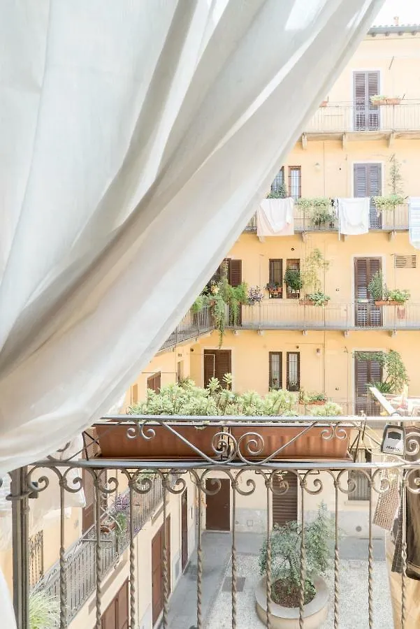 Charming Sempione Apartment ميلان إيطاليا